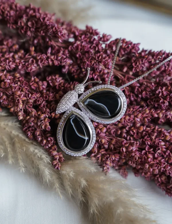 Metamorph Noir Pendant